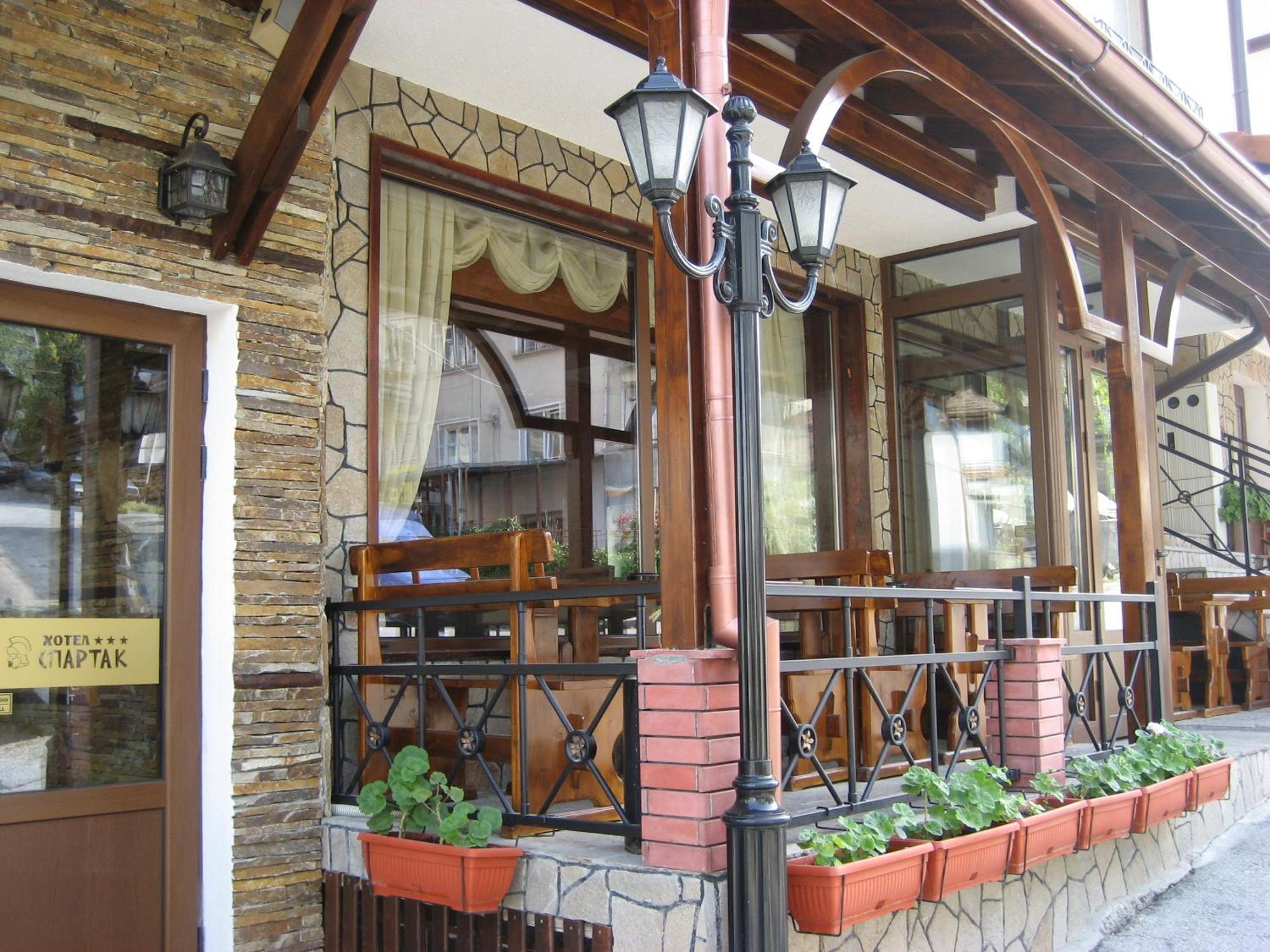 Spartak Family Hotel Smolyan Ngoại thất bức ảnh