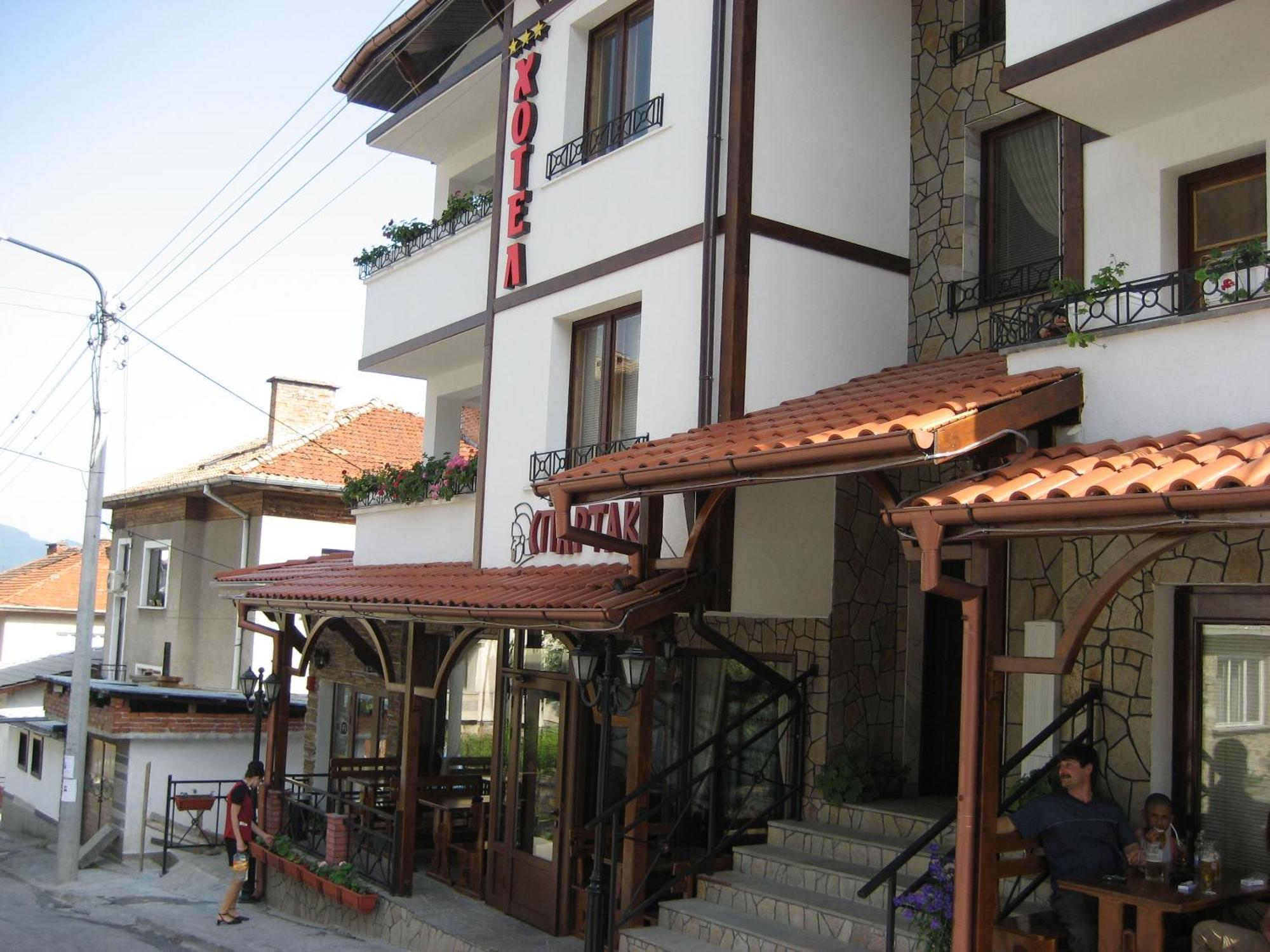 Spartak Family Hotel Smolyan Ngoại thất bức ảnh